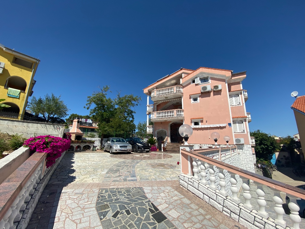 Apartment (4+0) Malinska, MalinskaDubašnica, Kroatien