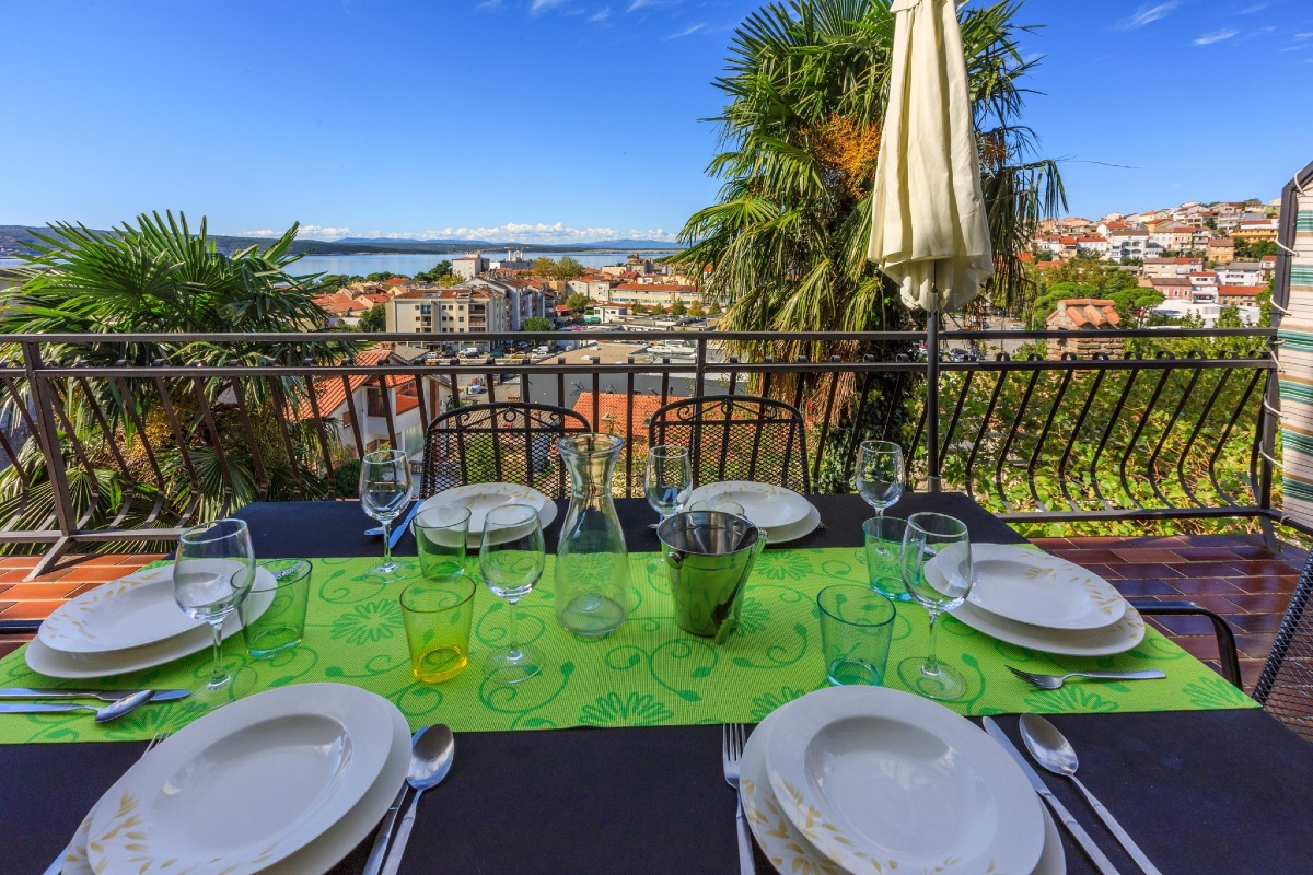 CRIKVENICA - Apartman za 6+1 osoba CRIKVENICA - Apartman za 6+1 osoba