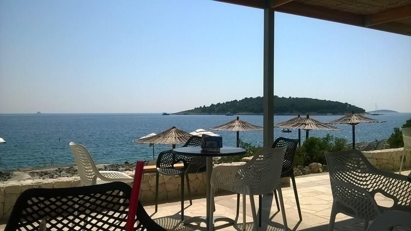 Apartment (4+0) Zečevo Rogozničko, Rogoznica, Kroatien