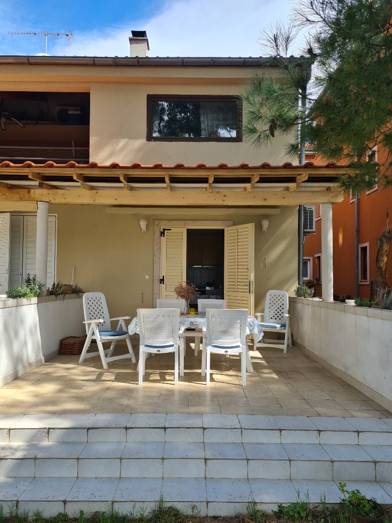 Sveti Filip i Jakov Apartman Borelli u šumi kraj mora