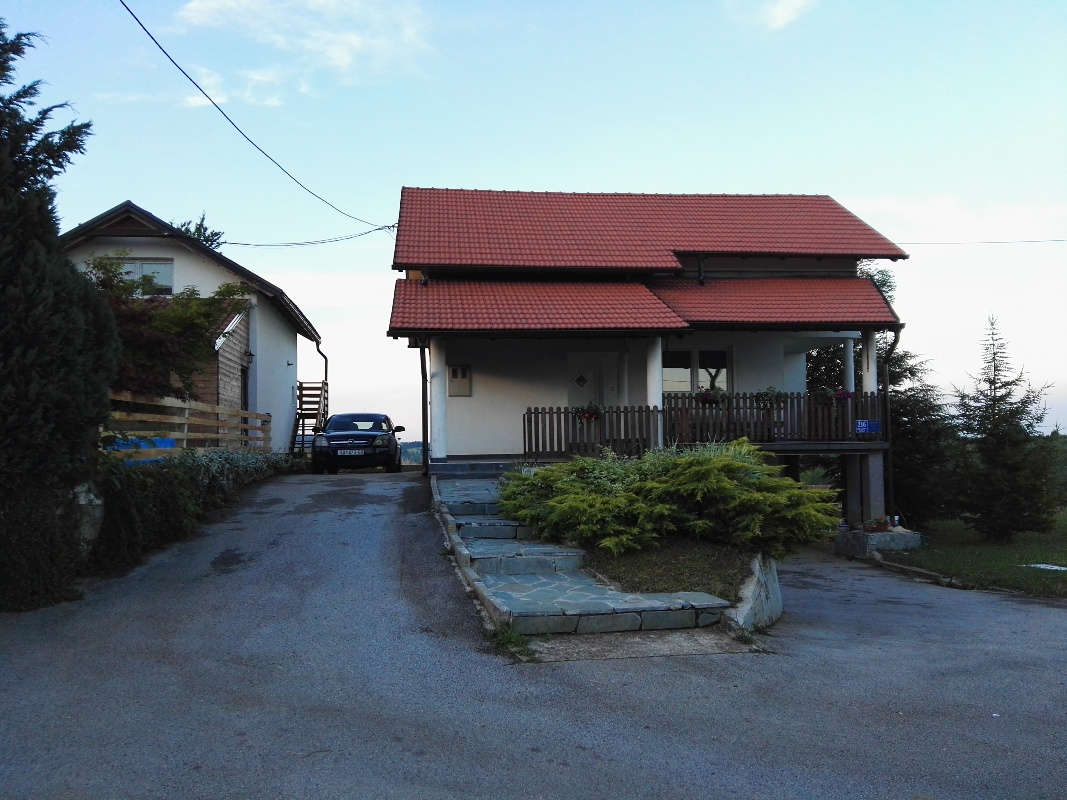 Haus (8+2) Brajdić Selo, Rakovica, Kroatien